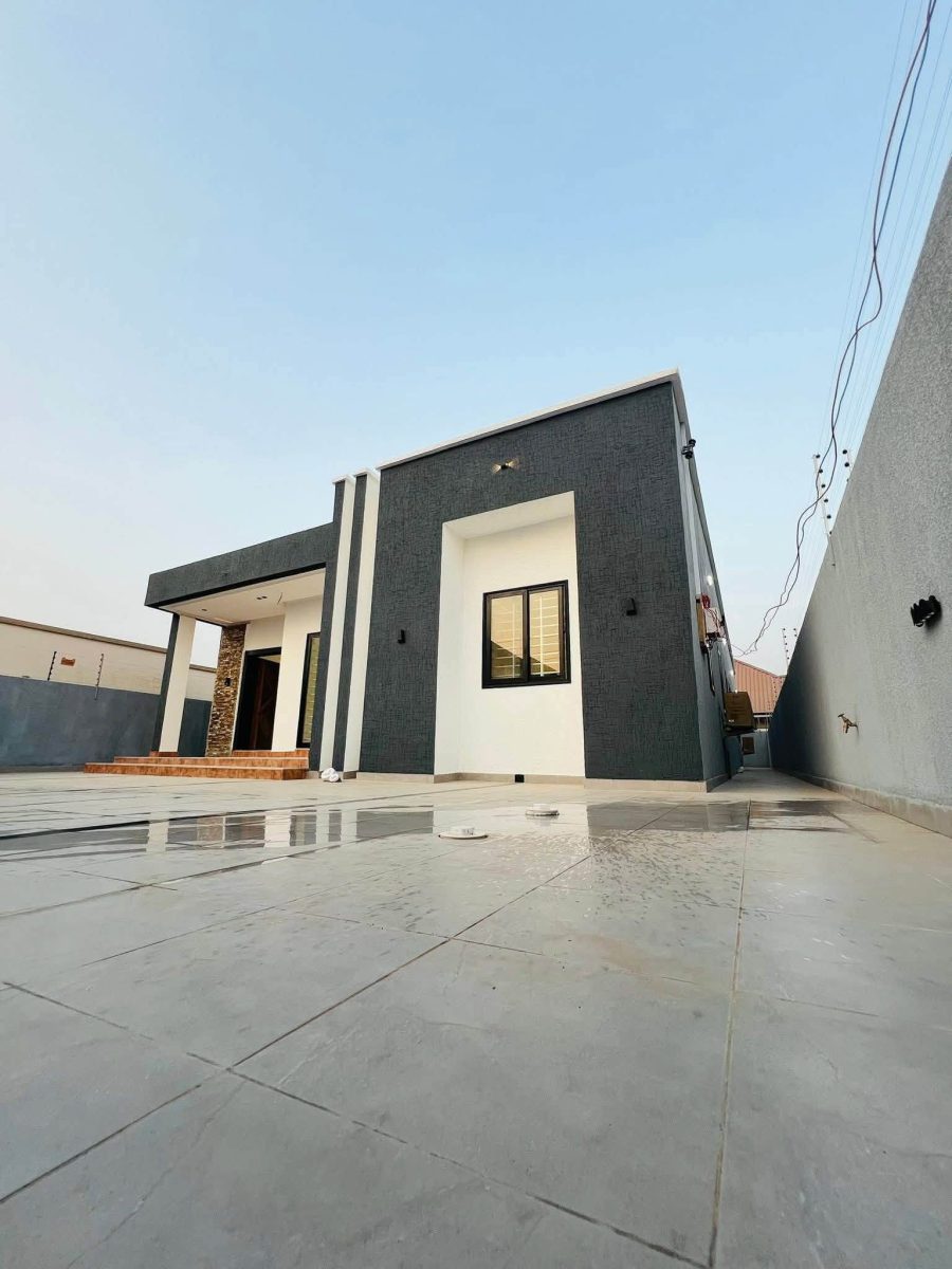 Modern 3-Bedroom En-Suite House with Boys’ Quarters