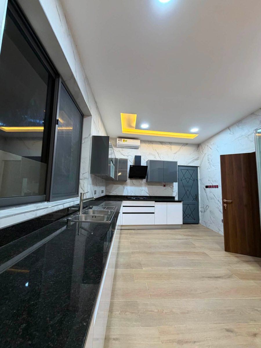 FOR SALE – Beautiful 4-Bedroom, 2-Storey Mansion