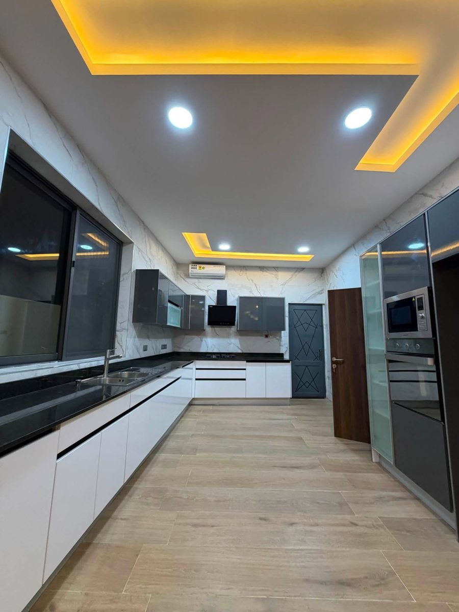 FOR SALE – Beautiful 4-Bedroom, 2-Storey Mansion