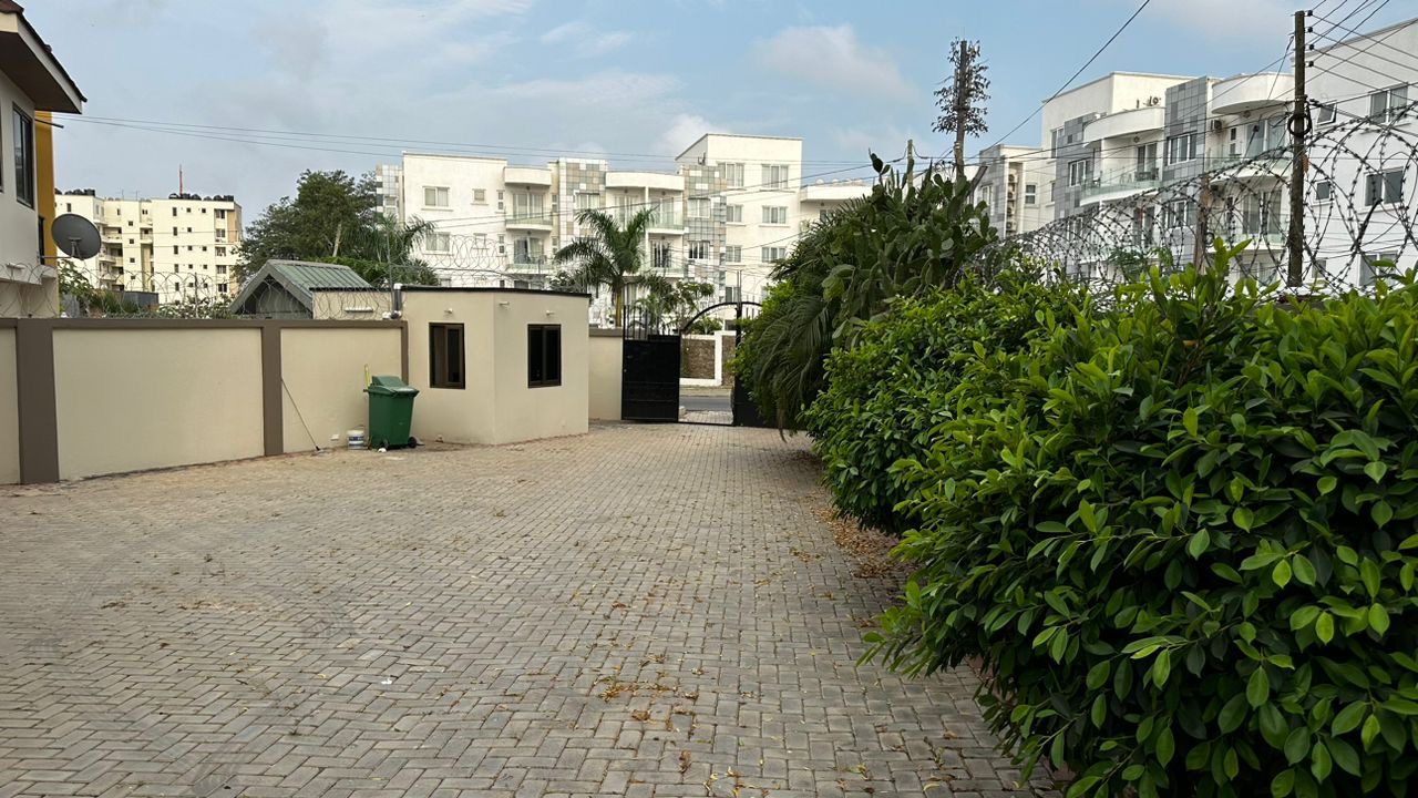EXCLUSIVE RESIDENCE FOR RENT | CANTONMENTS, ACCRA