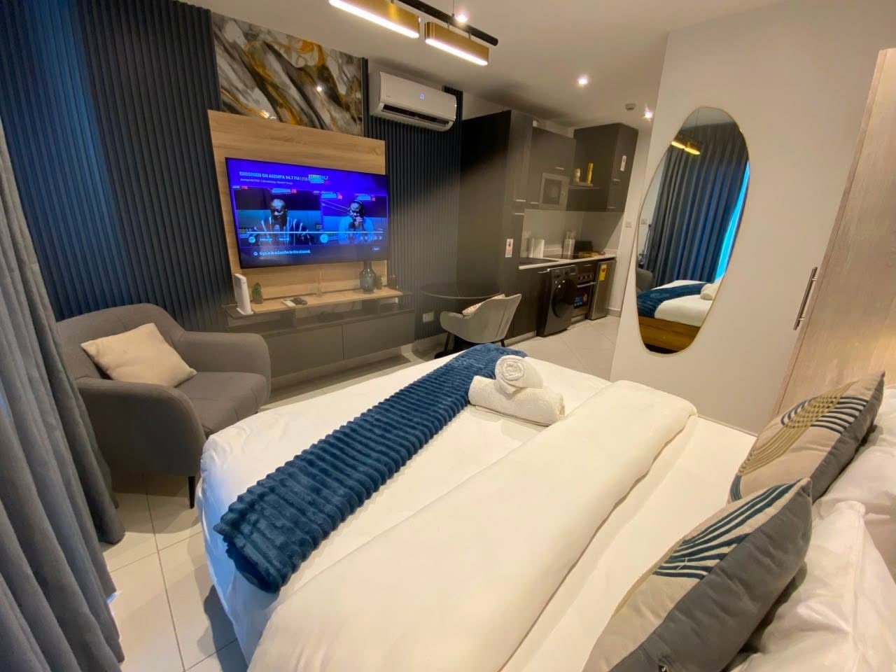 FOR SALE: Fully Furnished Studio Apartment at Loxwood